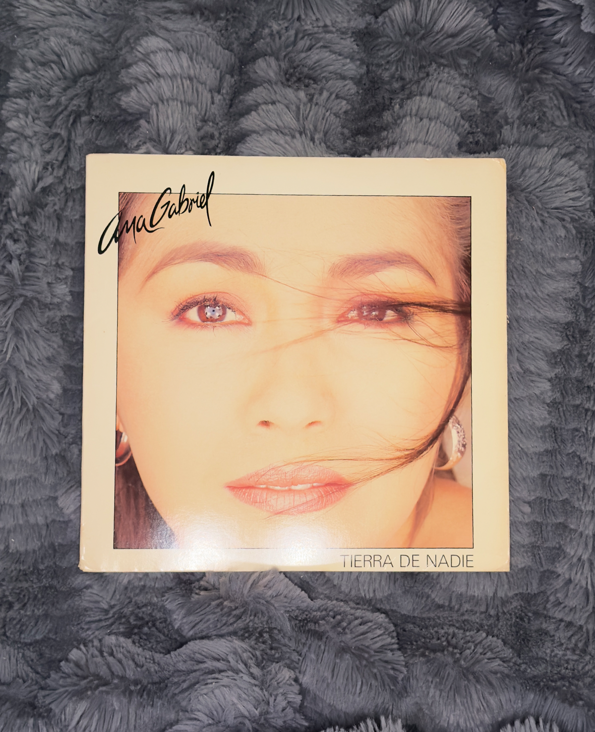 Ana Gabriel – Tierra de Nadie