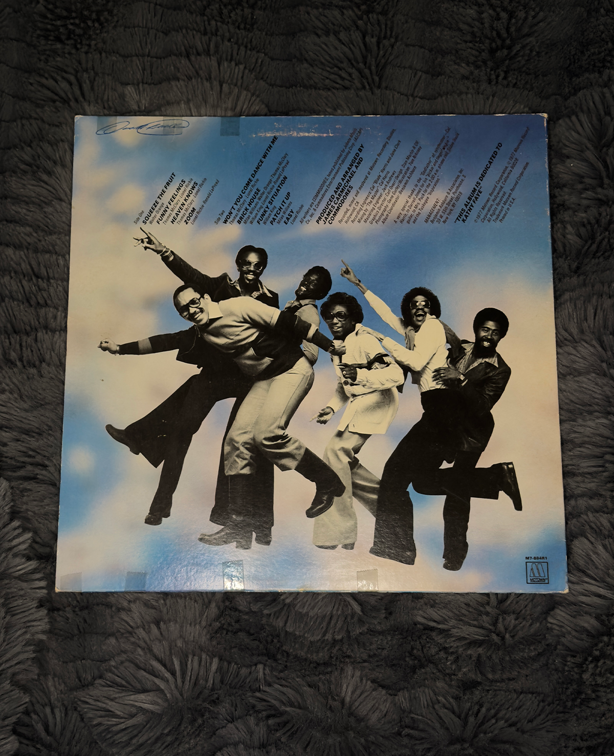 The Commodores – Commodores