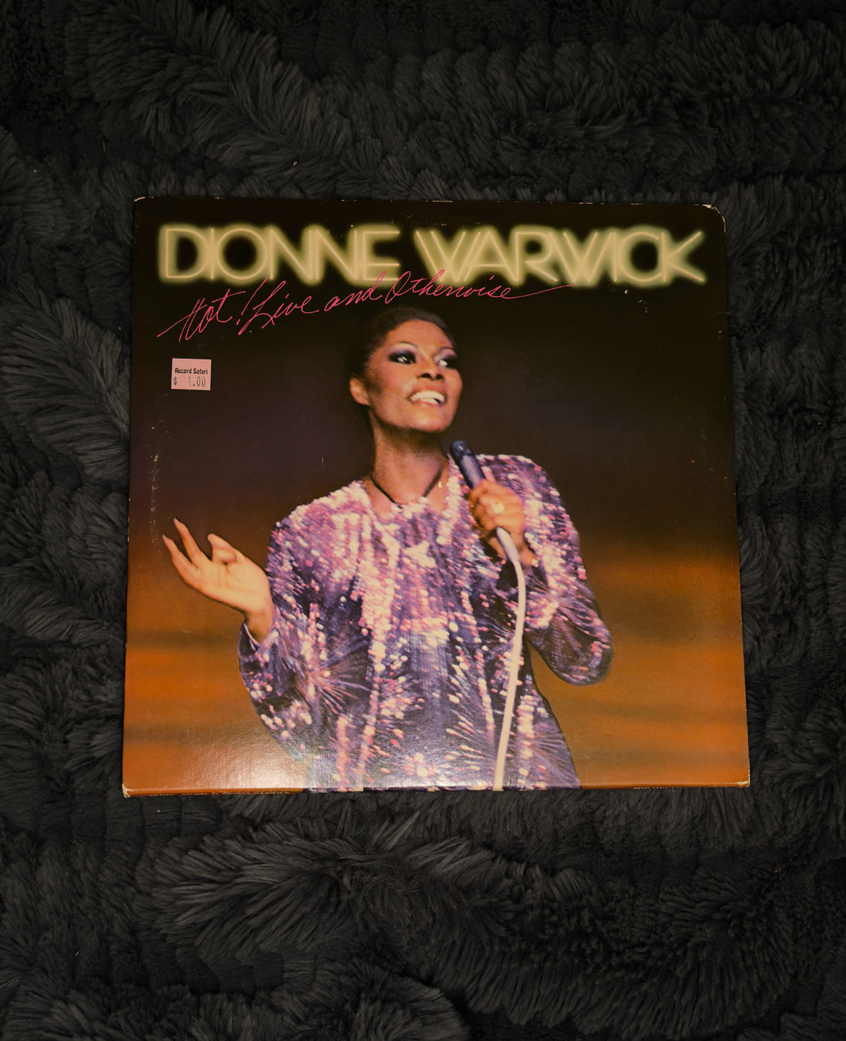 Dionne Warwick – Hot! Live and Otherwise