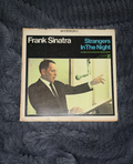 Frank Sinatra – Strangers in the Night