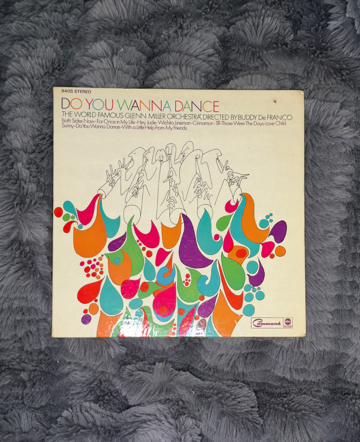 The World Famous Glenn Miller Orchestra – Do You Wanna Dance