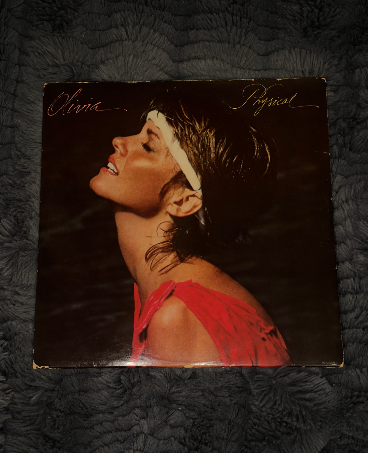 Olivia Newton-John – Physical