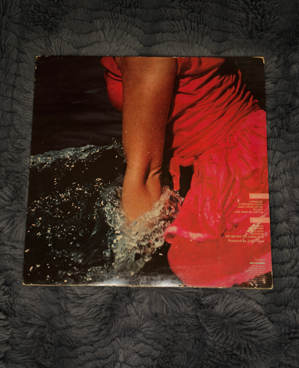Olivia Newton-John – Physical