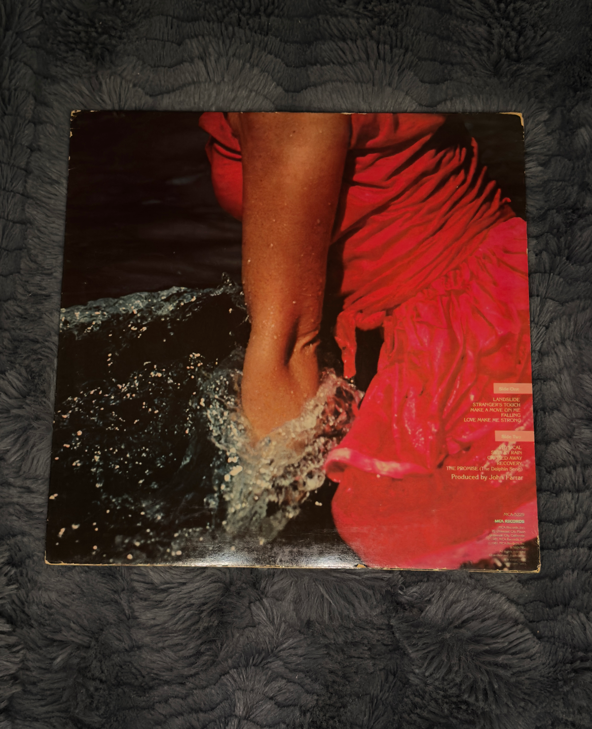 Olivia Newton-John – Physical