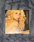 Shakira – Laundry Service