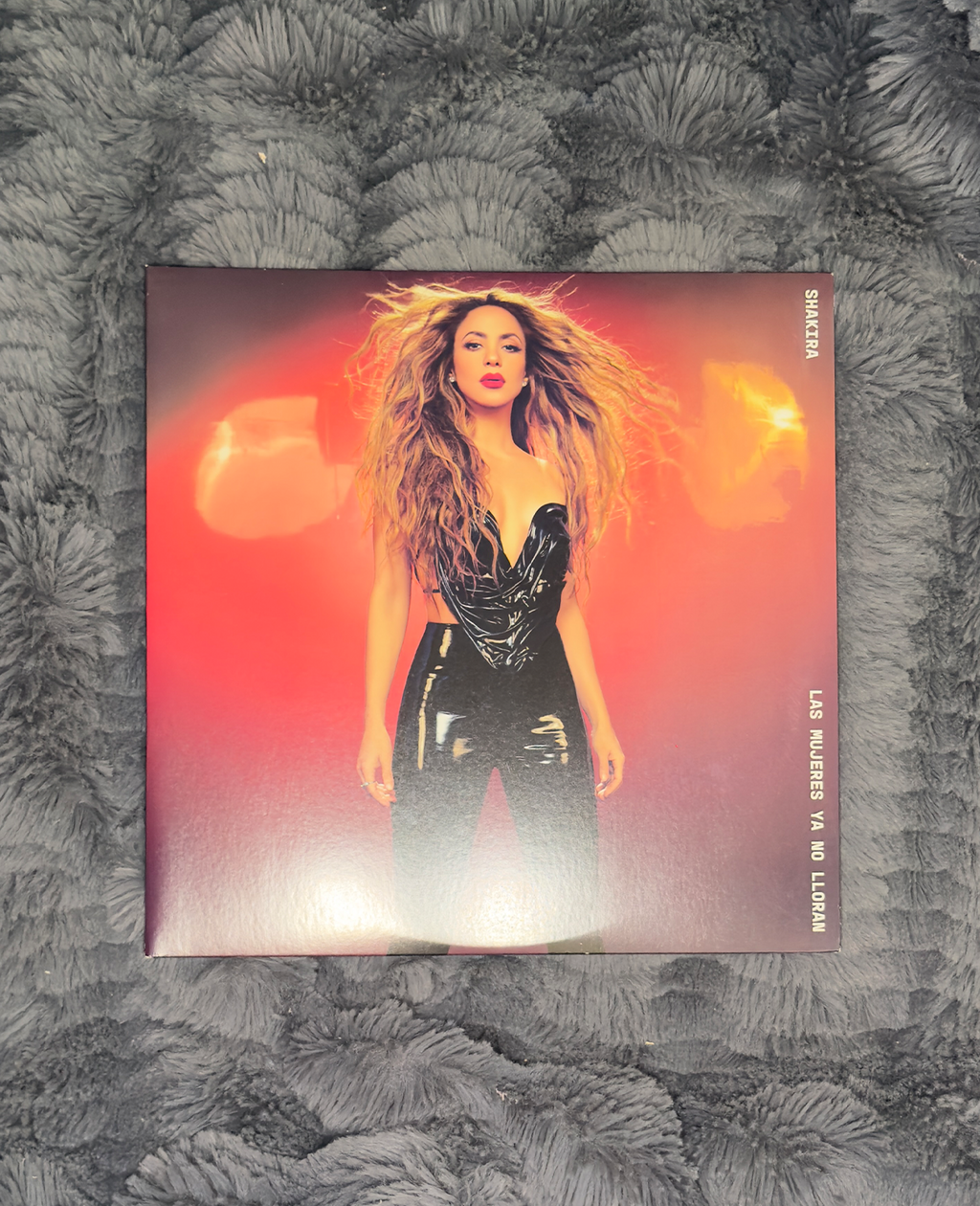 Shakira  – Las Mujeres Ya No Lloran – Ruby Edition