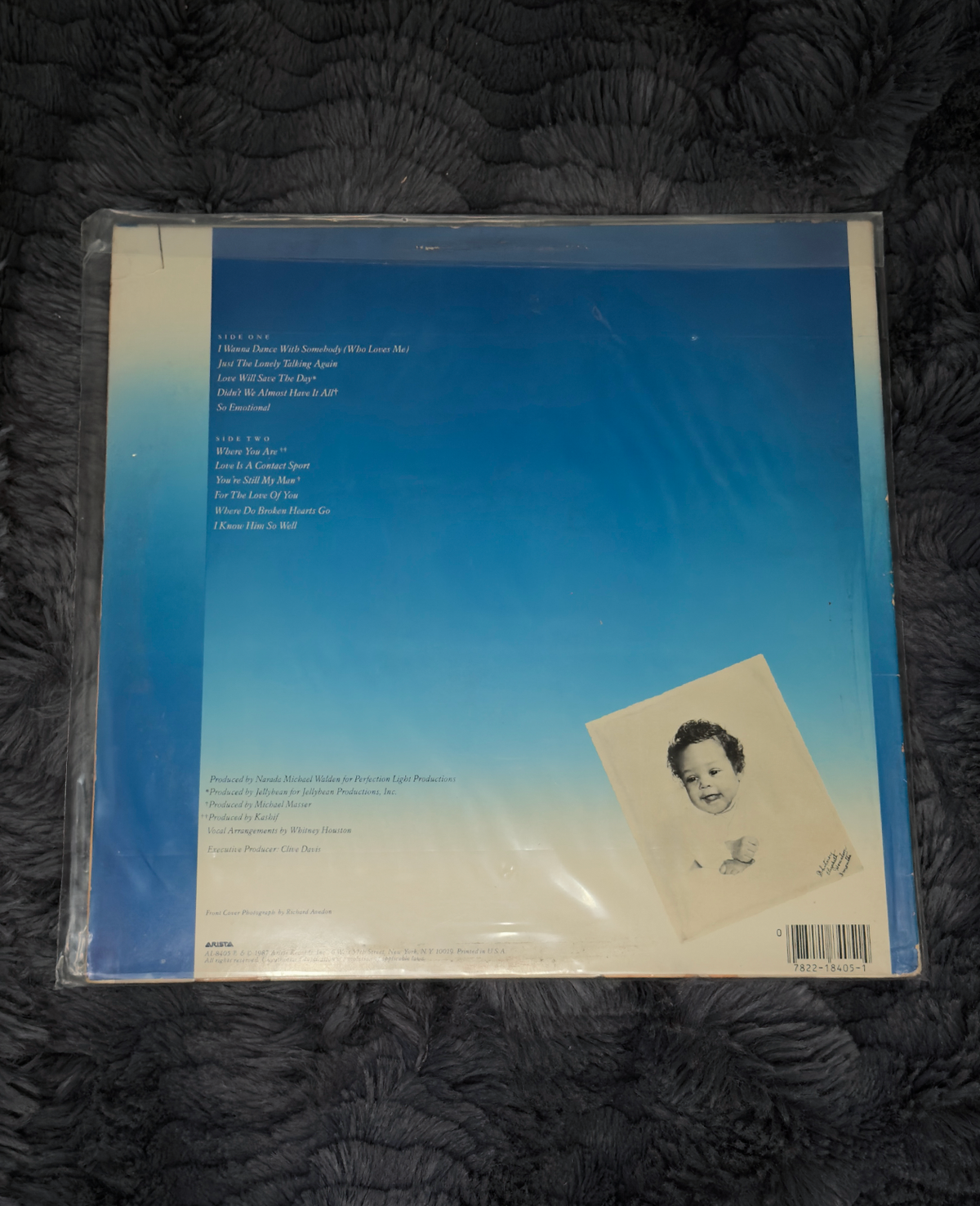 Whitney Houston – Whitney